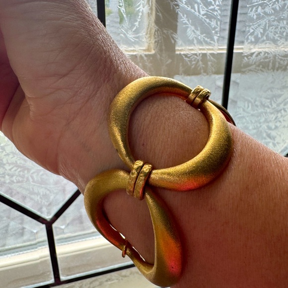 Rivka Friedman Gold Clad Women's Bracelet - Picture 10 of 12